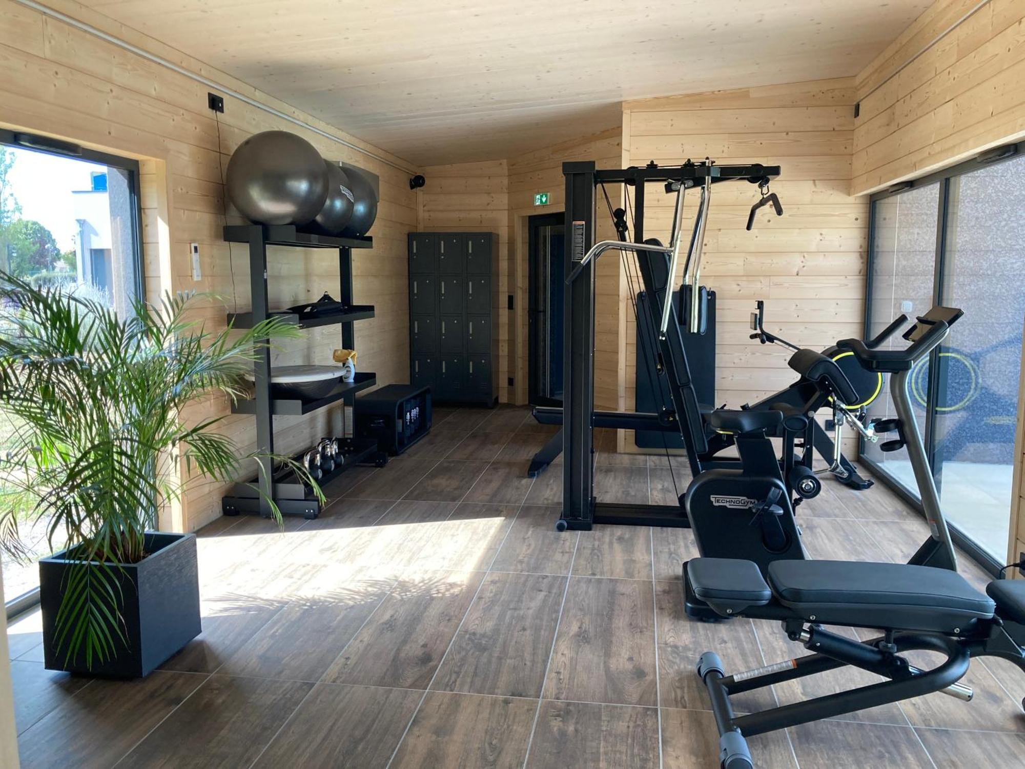 Artemis Hotel & Spa Bistro Coquet Бриуд Екстериор снимка