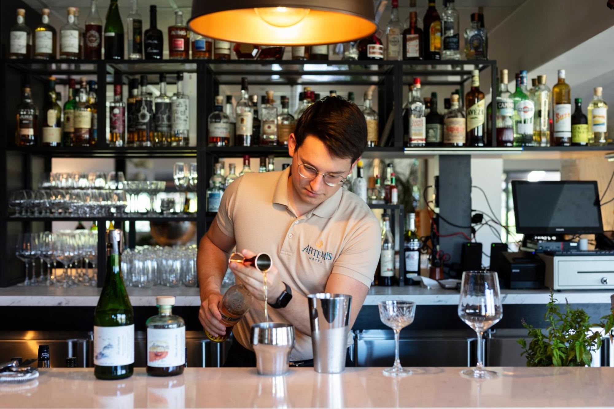 Artemis Hotel & Spa Bistro Coquet Бриуд Екстериор снимка